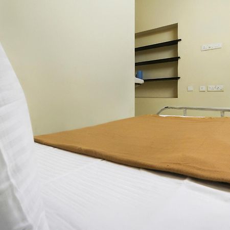 Spot On Jayalakshmi Residency Non Ac Hotel Kovilpatti Eksteriør billede