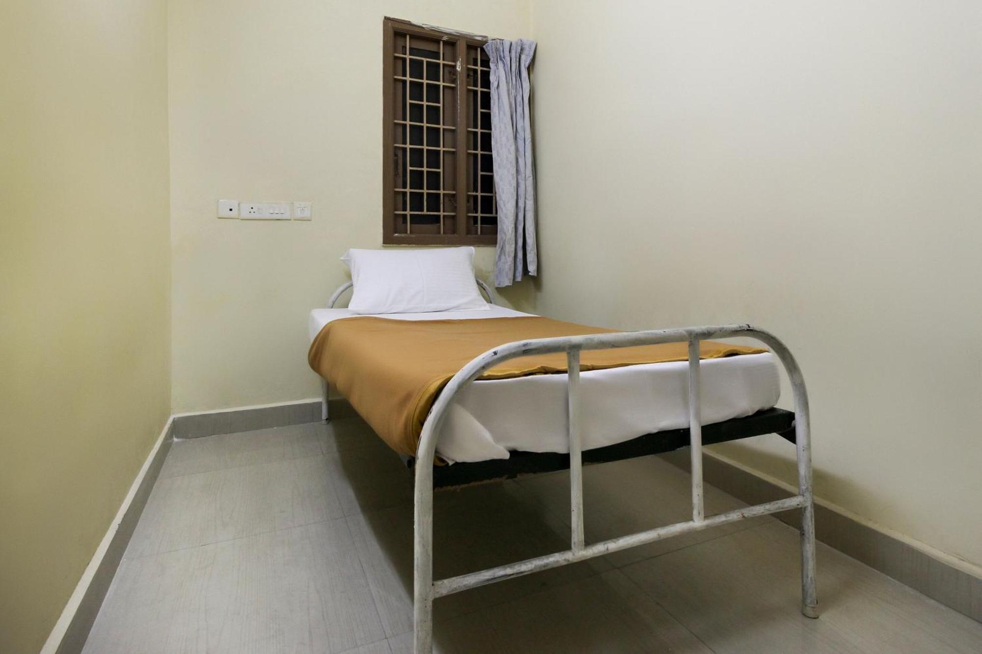 Spot On Jayalakshmi Residency Non Ac Hotel Kovilpatti Eksteriør billede