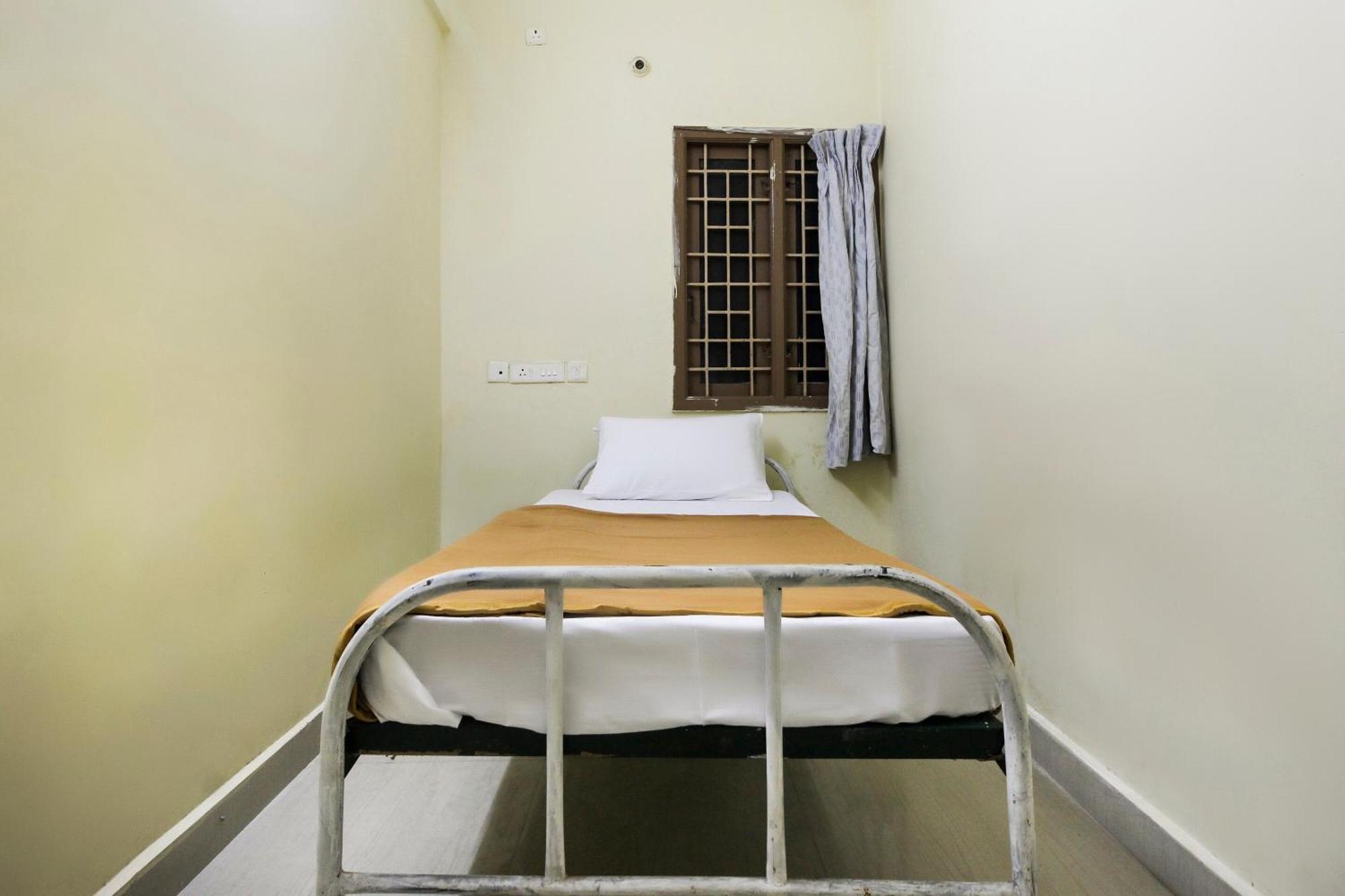 Spot On Jayalakshmi Residency Non Ac Hotel Kovilpatti Eksteriør billede